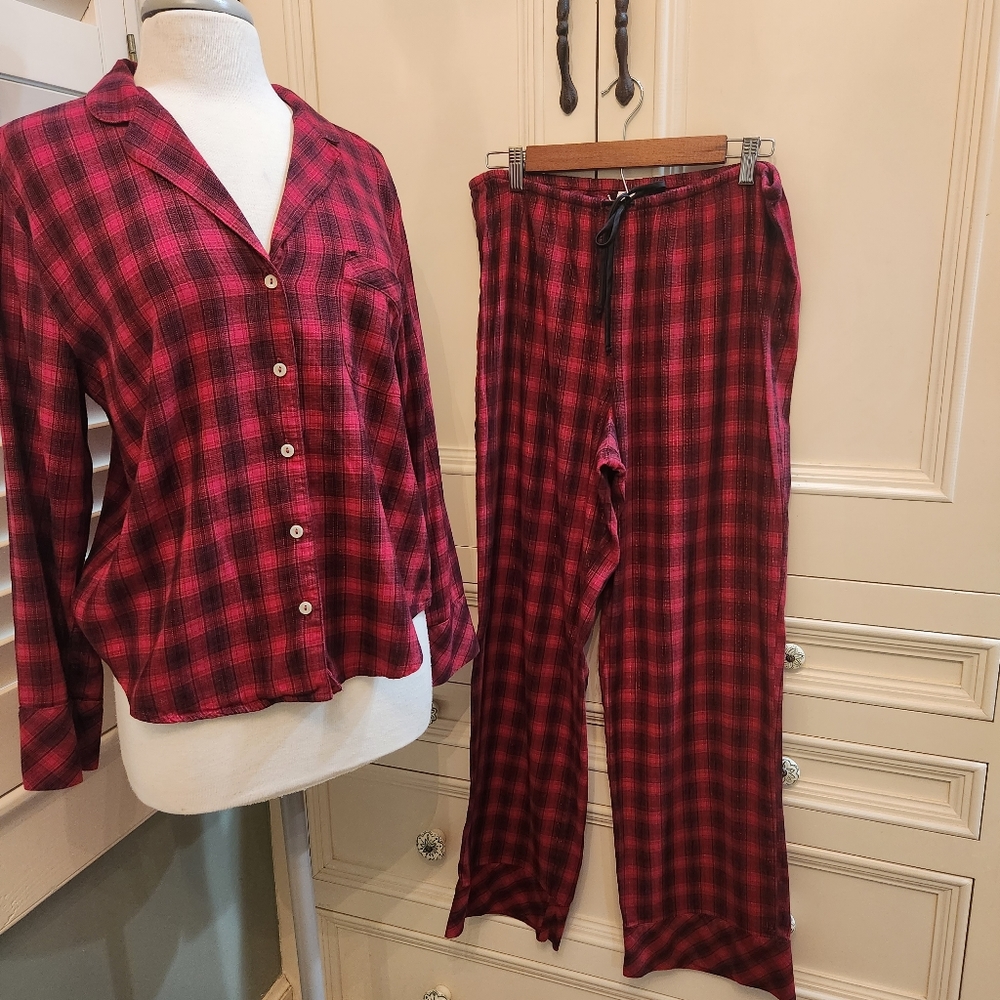 Victoria's Secret Red Black Plaid Sz M 2 piece Pajama Set